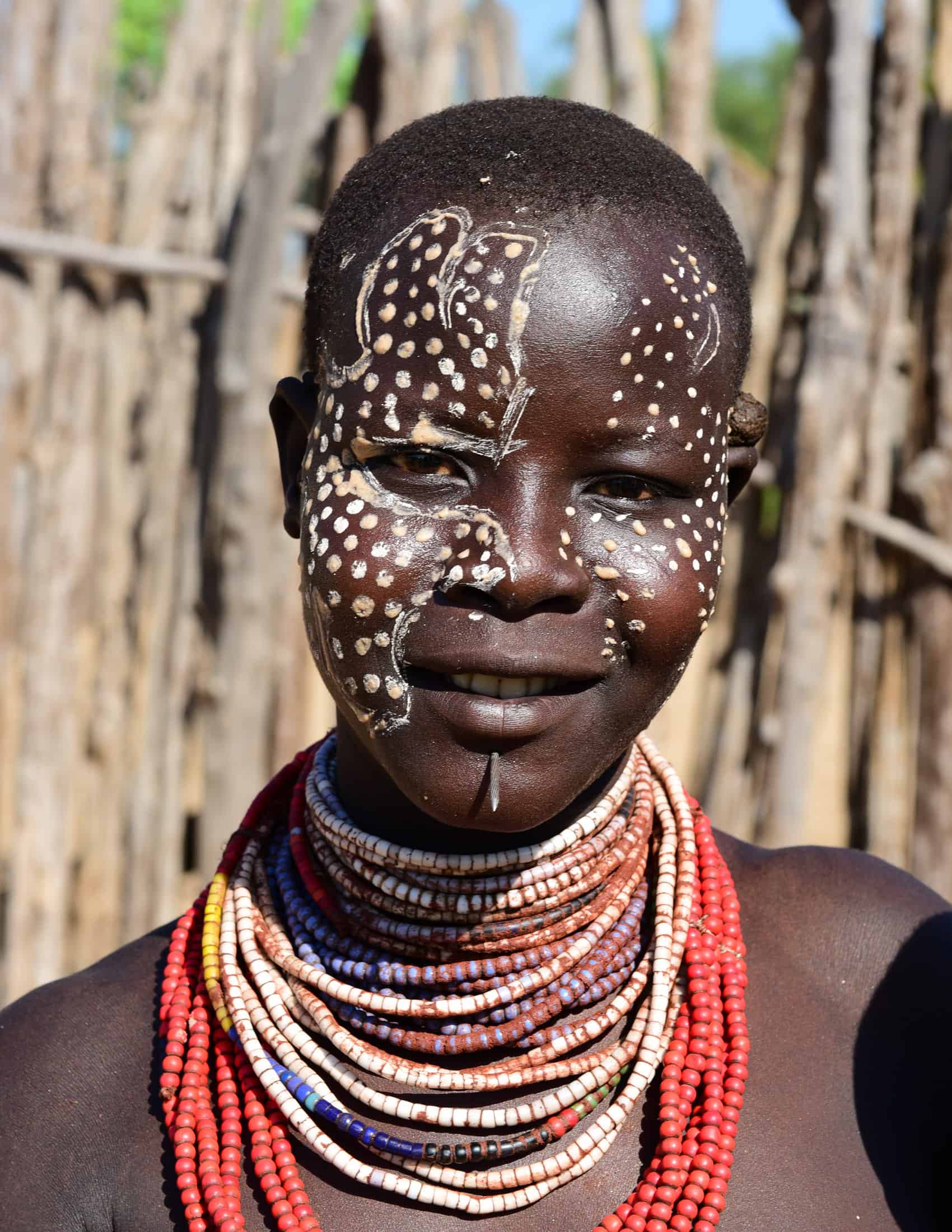 Portrait of a girl from the Karo tribe | Monika Salzmann – Travel ...